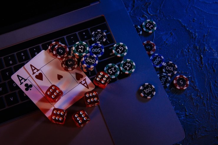 The dealer reveals their hand to determine round winners. Dealer revealing winning hand at Sakong table on 49 erek